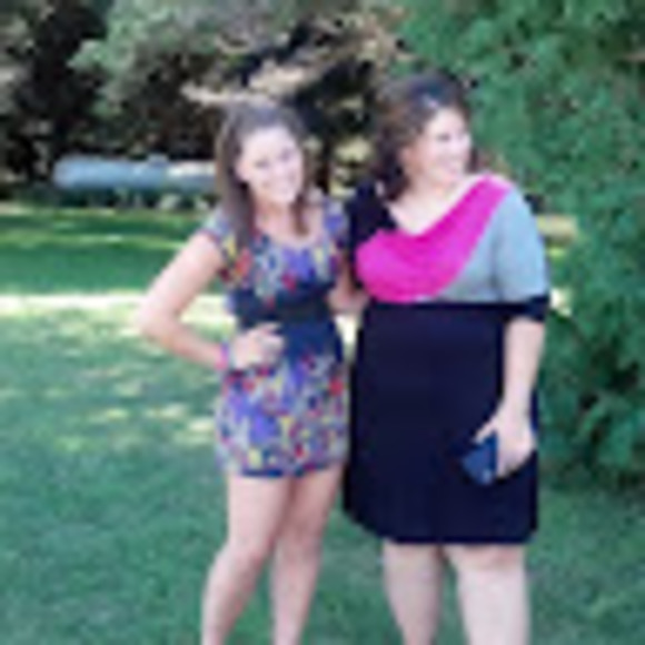 Meet your Posher, Katie - Picture 1 of 1